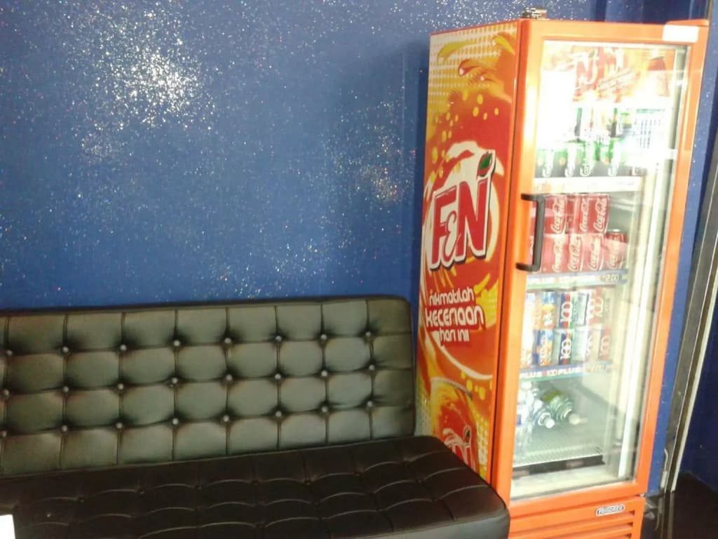 UFO Capsule Hotel - photo 11