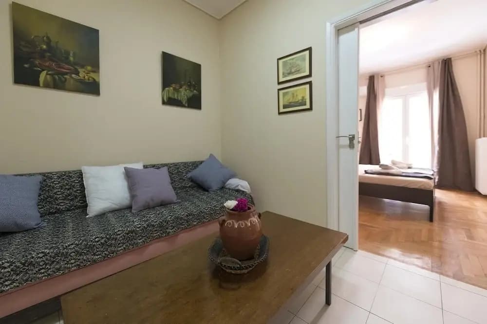 Cozy apartment in Exarcia district - photo 6