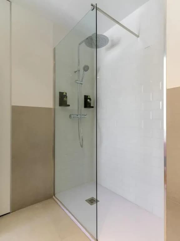 Limehome Madrid C. de Fomento - photo 18