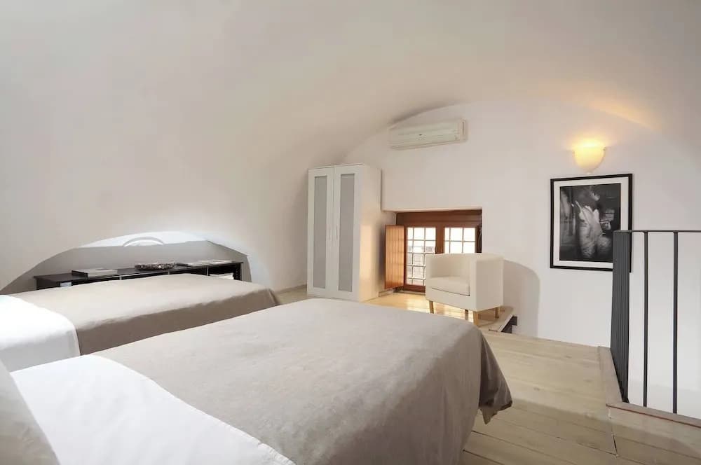 Manray Charming and Modern Ground Floor Loft - photo 12