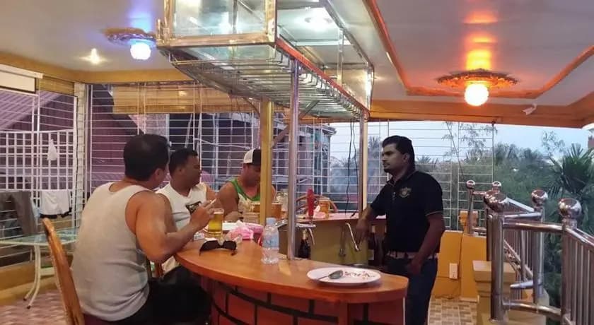 A Triple Five Restaurant Hotel - photo 8