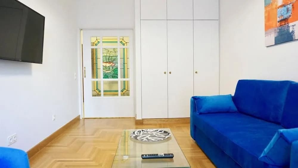 Central & Elegant Apt in Athens - photo 11