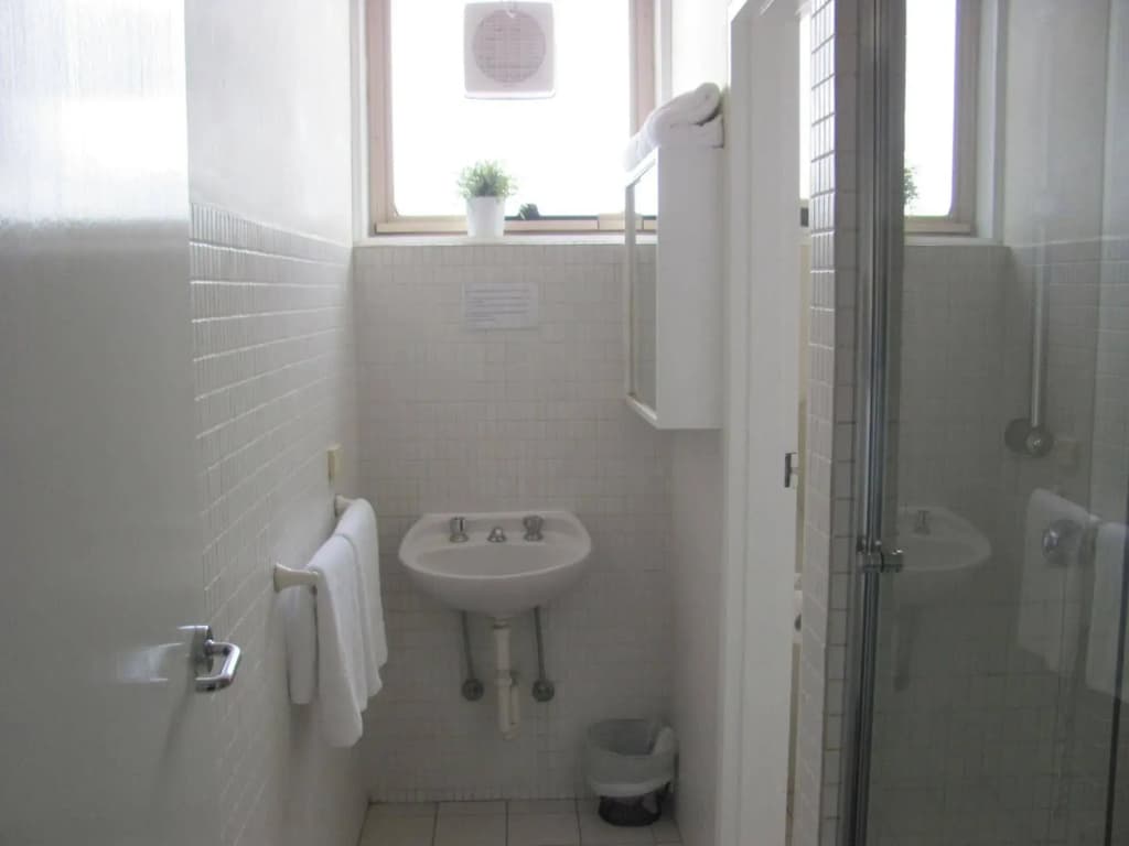 Apartments on Flemington - photo 8
