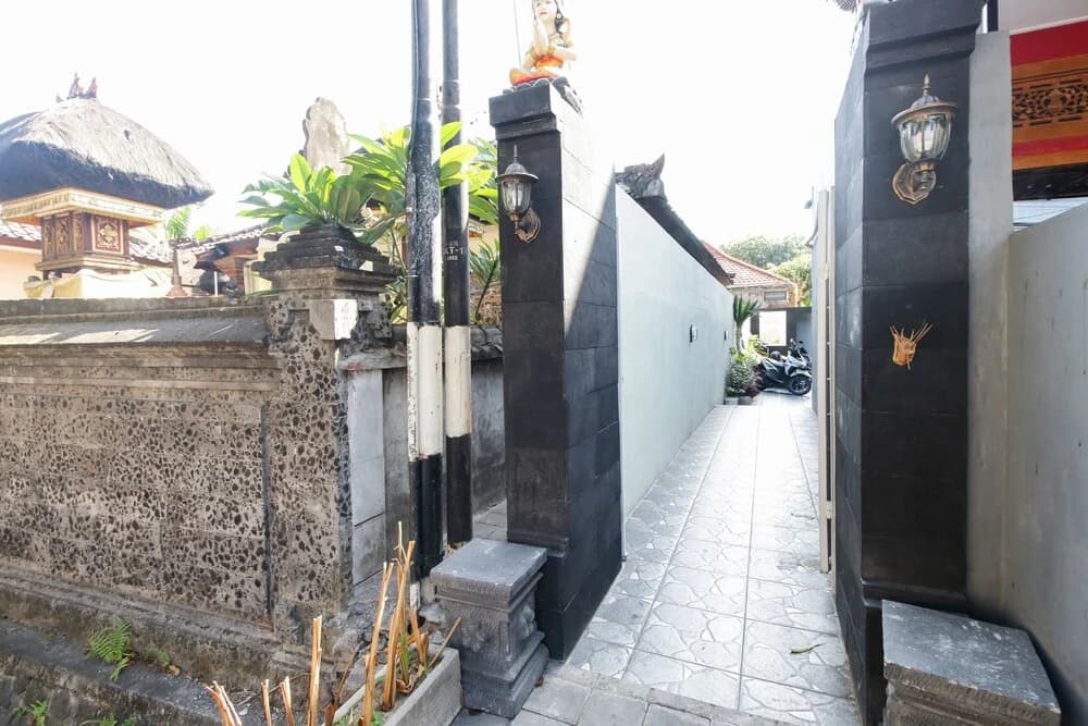 Airy Raya Kuta 84 Bali - photo 11