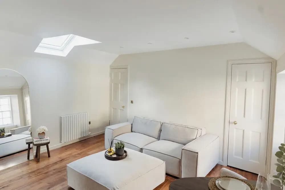 Charming Central Mews Home with Secure Parking - photo 4