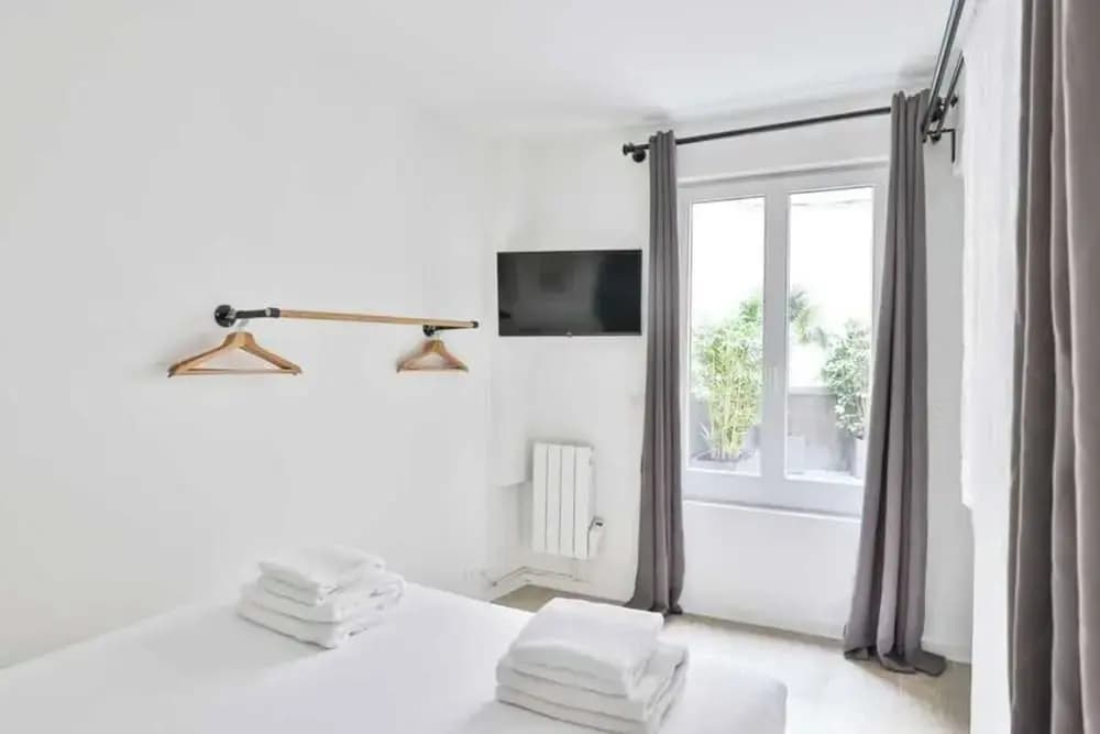 Appartement in the Heart of Paris Jardin du Luxembourg - photo 4