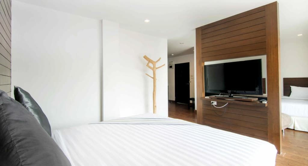 The Phoenix Hotel Bangkok - photo 25