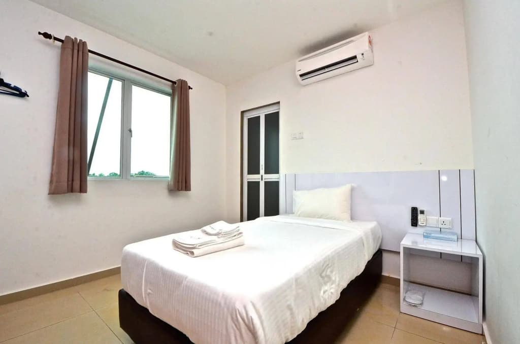 Yew Boutique Hotel - photo 3