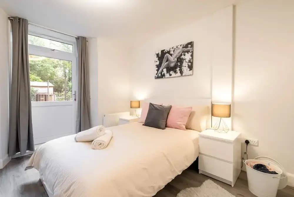 1bed-ground Fl -private Entrance - photo 1