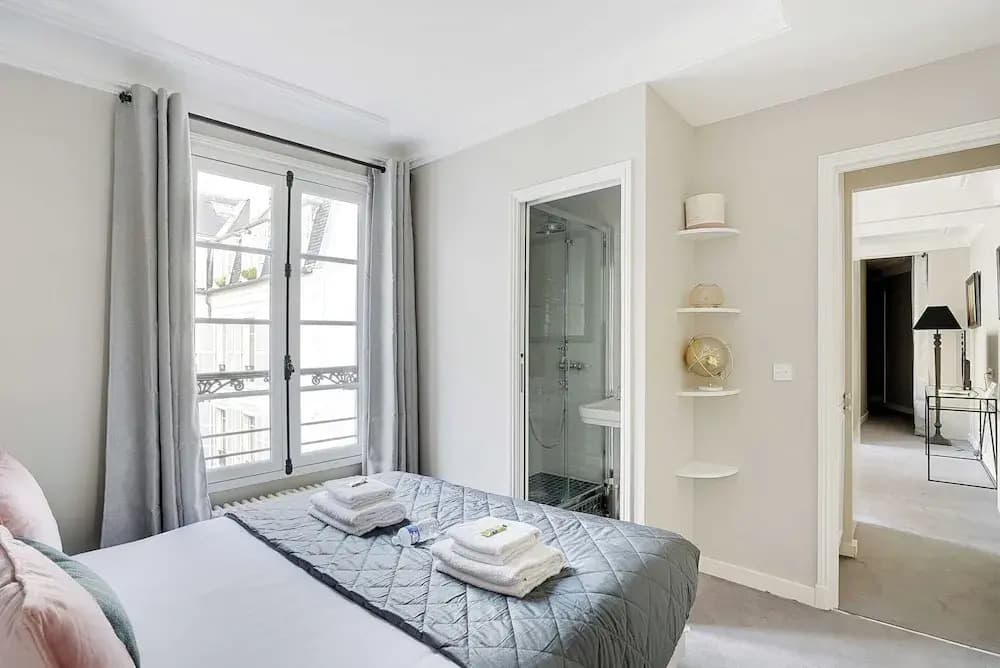 Authentic Apartment - 1br/4p - Near the Louvre - photo 4