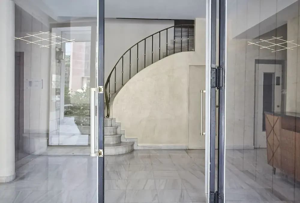 Chic n Bright 3Bd Apt with Hilton View - photo 18