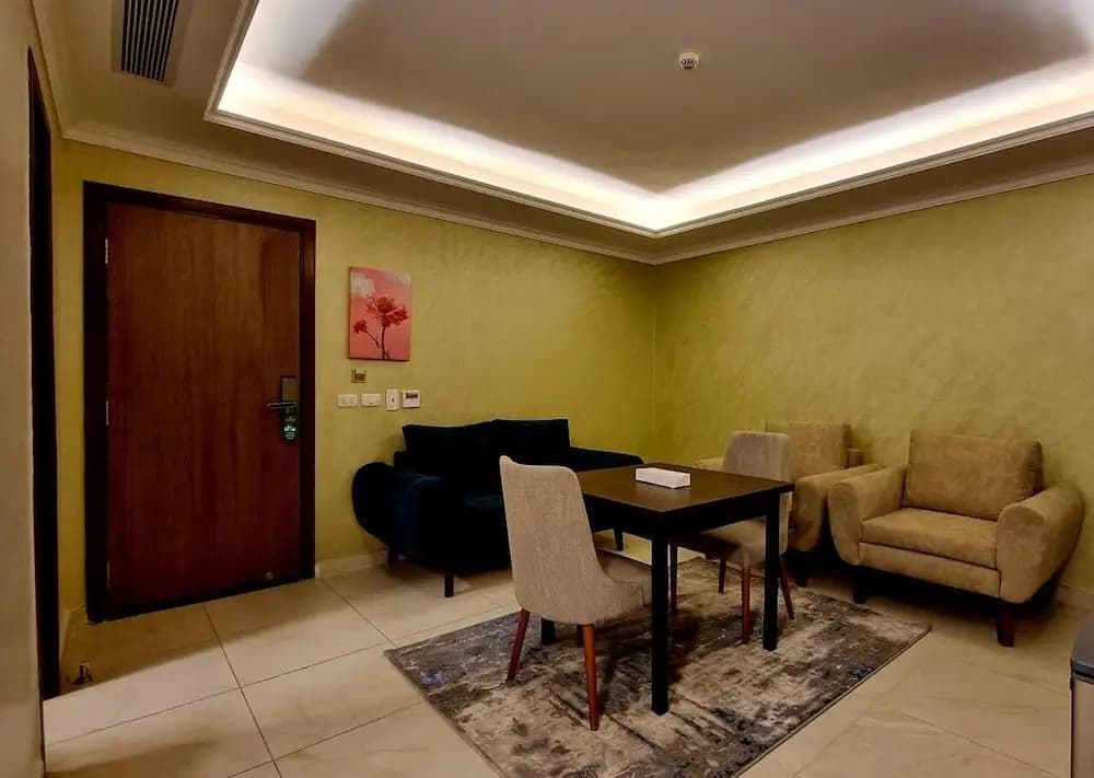 Grand Plaza Hotel - photo 14