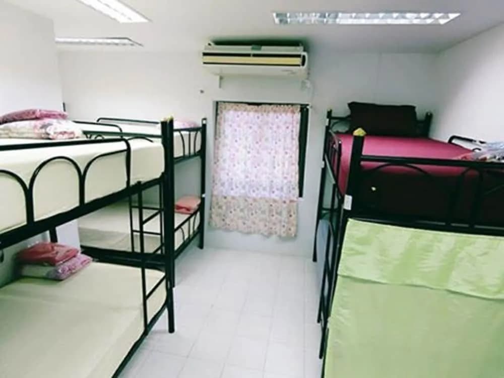 Peace & Love Hostel - photo 2