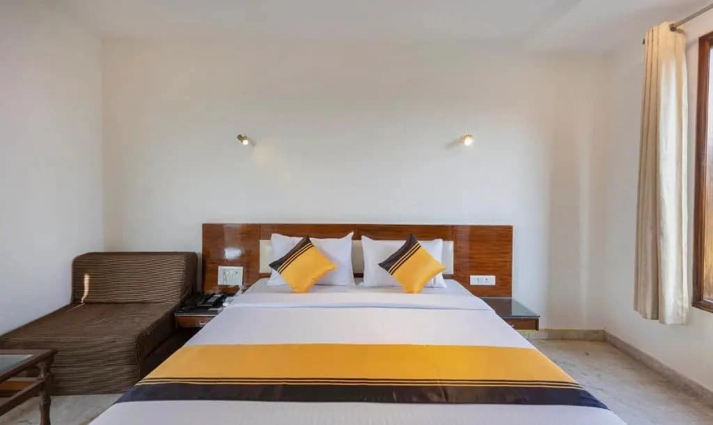 Itsy Hotels Svaruchi Inn - photo 3