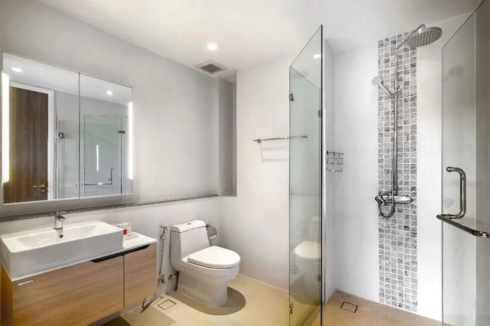 Diamond Condominium By Alexanders - photo 8