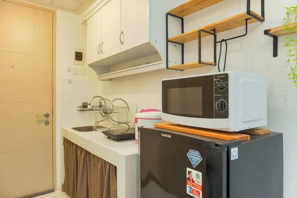 Good Deal And Cozy Stay Studio Tokyo Riverside Pik 2 Apartment - photo 13