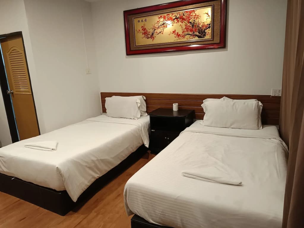 Longzhu Guesthouse - photo 18