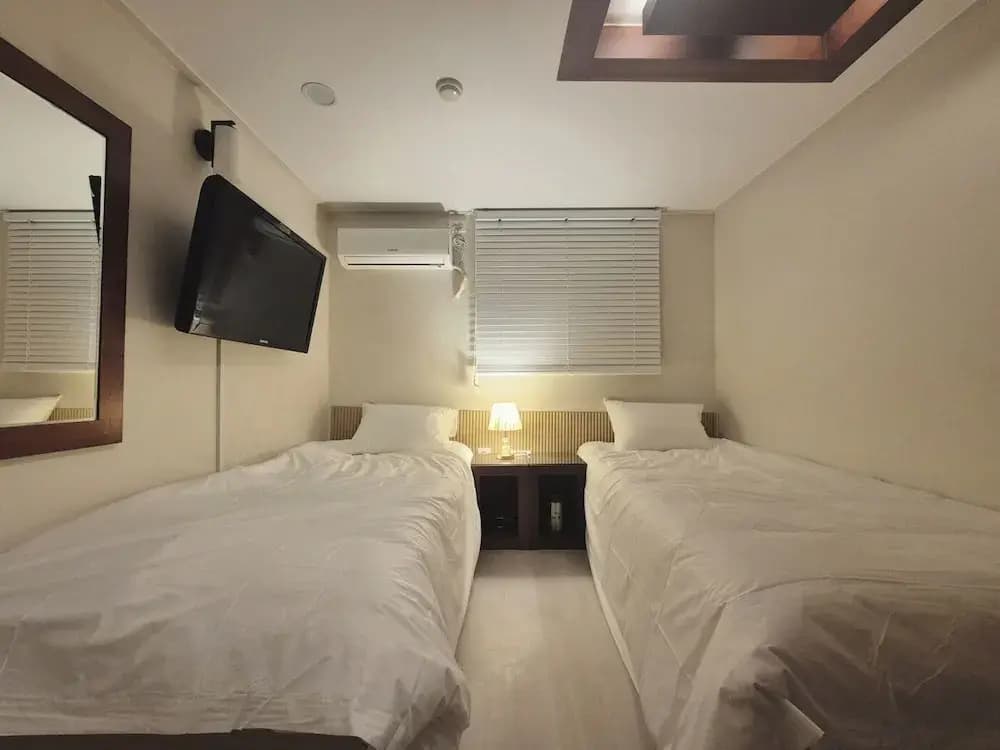 AnOn hostel - photo 5