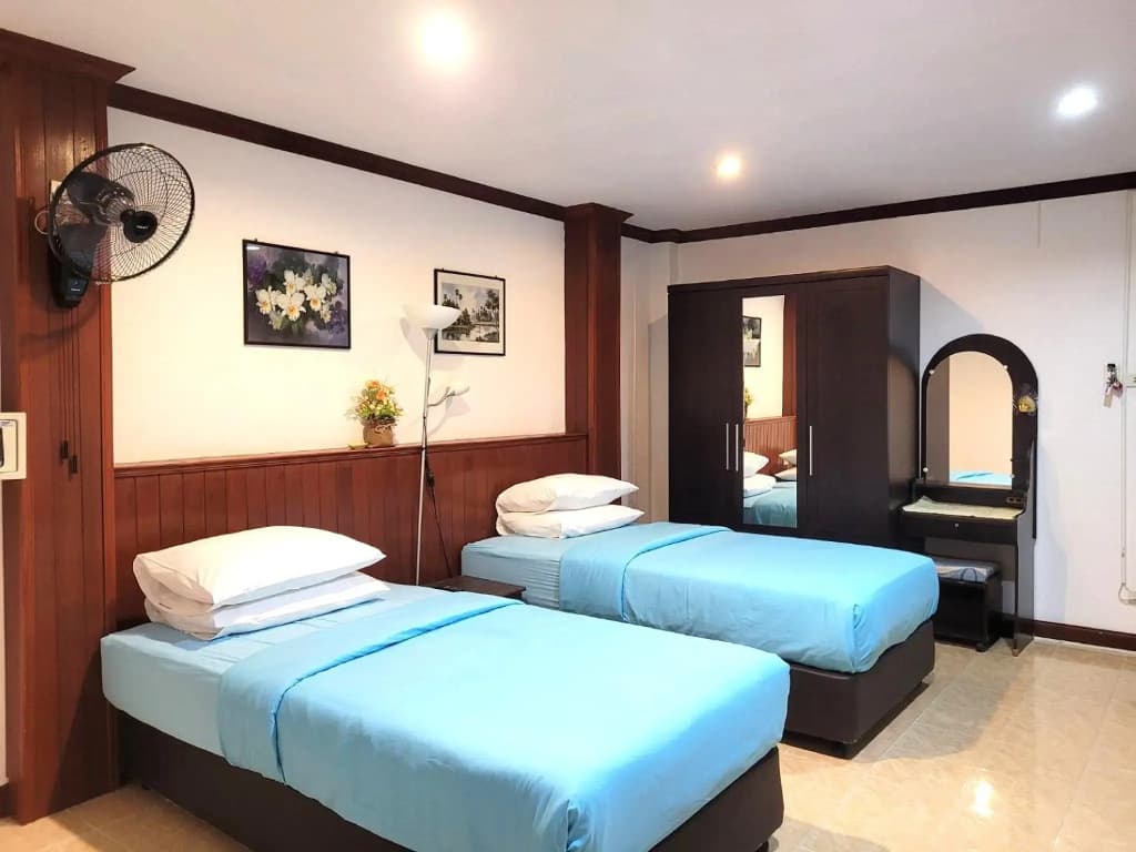 Rabbit Mansion Patong Hotel - photo 5