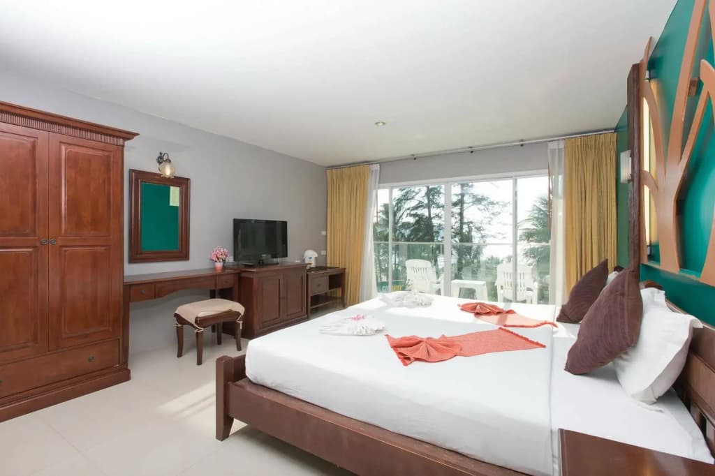 Time Out Hotel Beach Front - photo 26