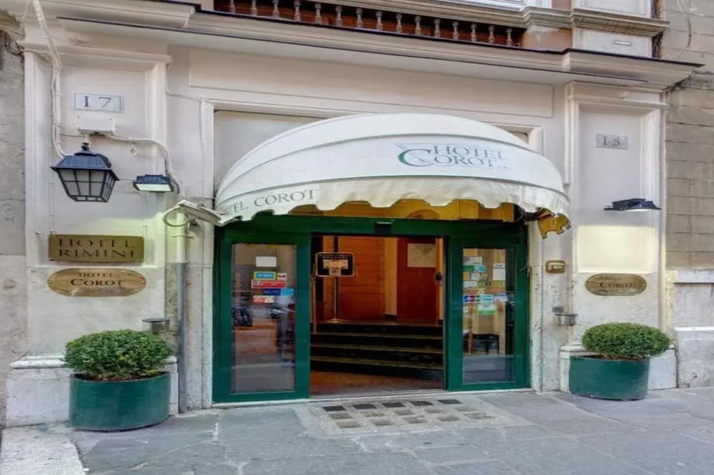 Hotel Corot - photo 1