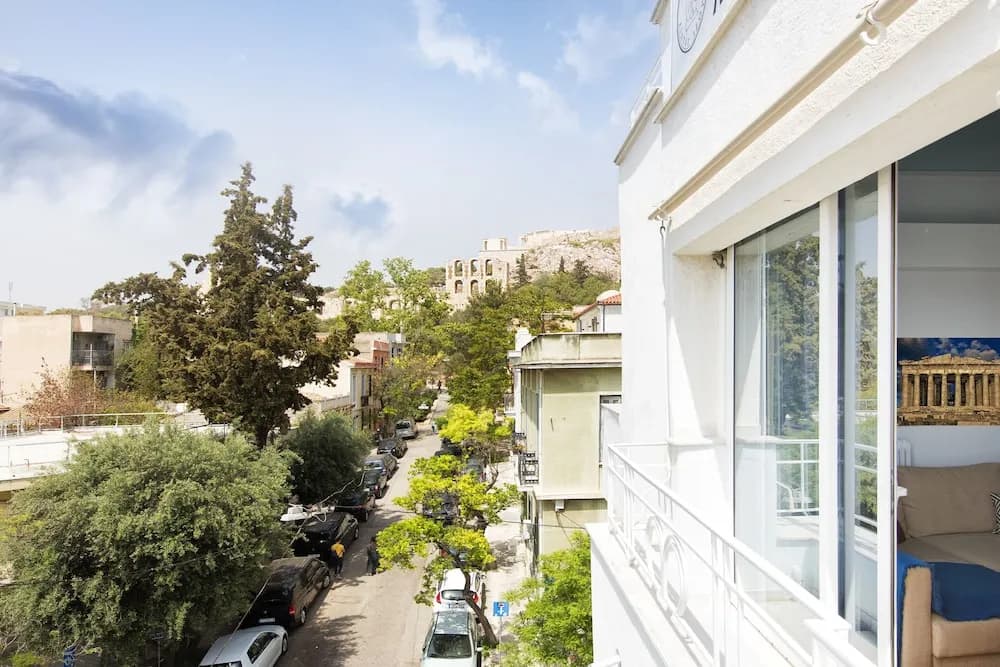 Yourhome under Acropolis Roofdeck w.view - photo 11