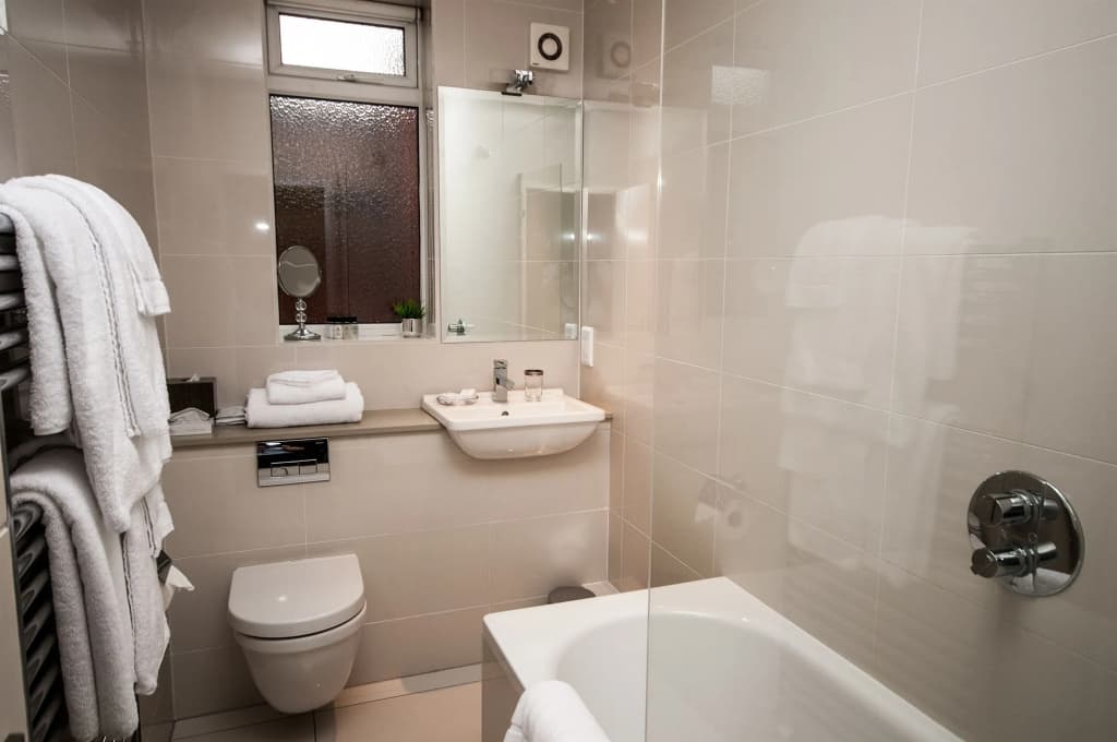The Pillar Hotel - photo 9