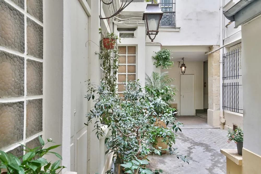 70 - Authentic Parisian Flat - photo 12