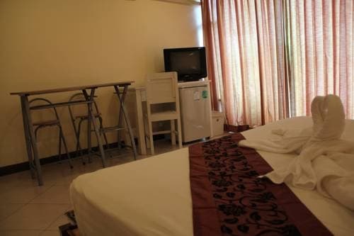 Chanisara Guesthouse - photo 5