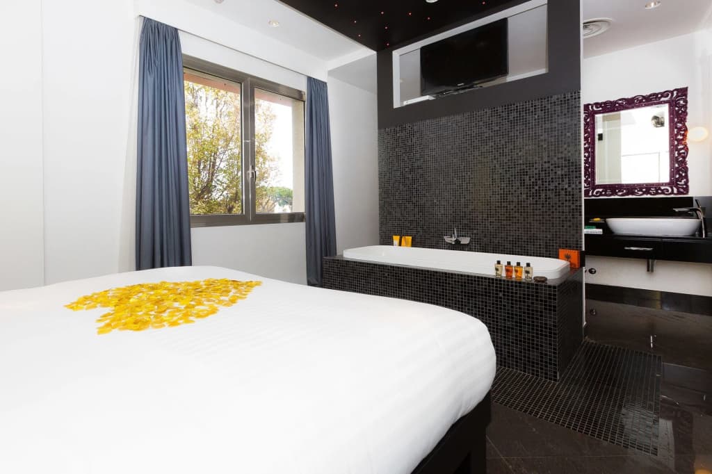 JC Hotel - photo 32