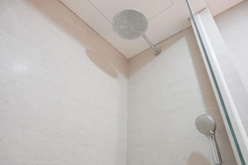 Fancy Designed Studio At Gold Coast Apartment - photo 13