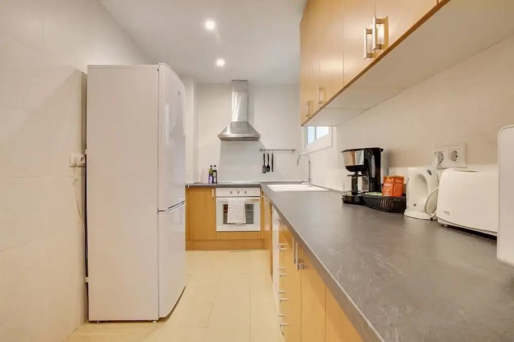 Cosy & Modern 4bdr in Central Eixample - photo 15