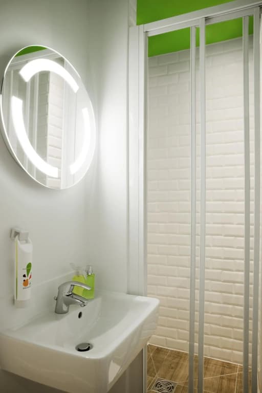 ibis Styles Paris Buttes Chaumont - photo 25