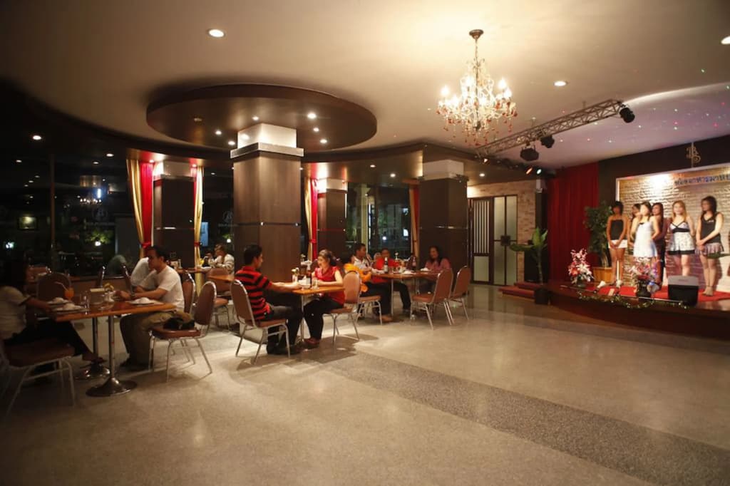 Boonsiam Hotel - photo 18