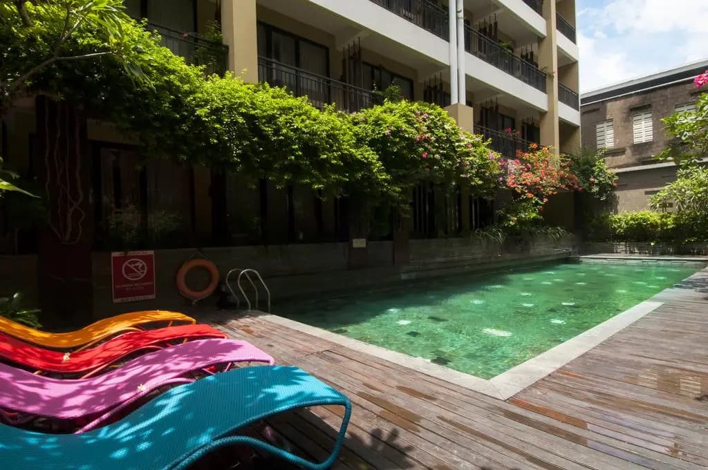 100 Sunset Hotel - photo 13
