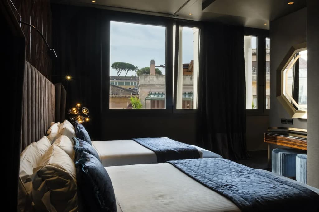 U-Visionary Roma Hotel - photo 4