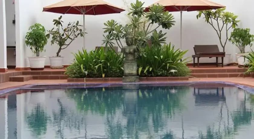 Lakeside Boutique Villa - photo 6