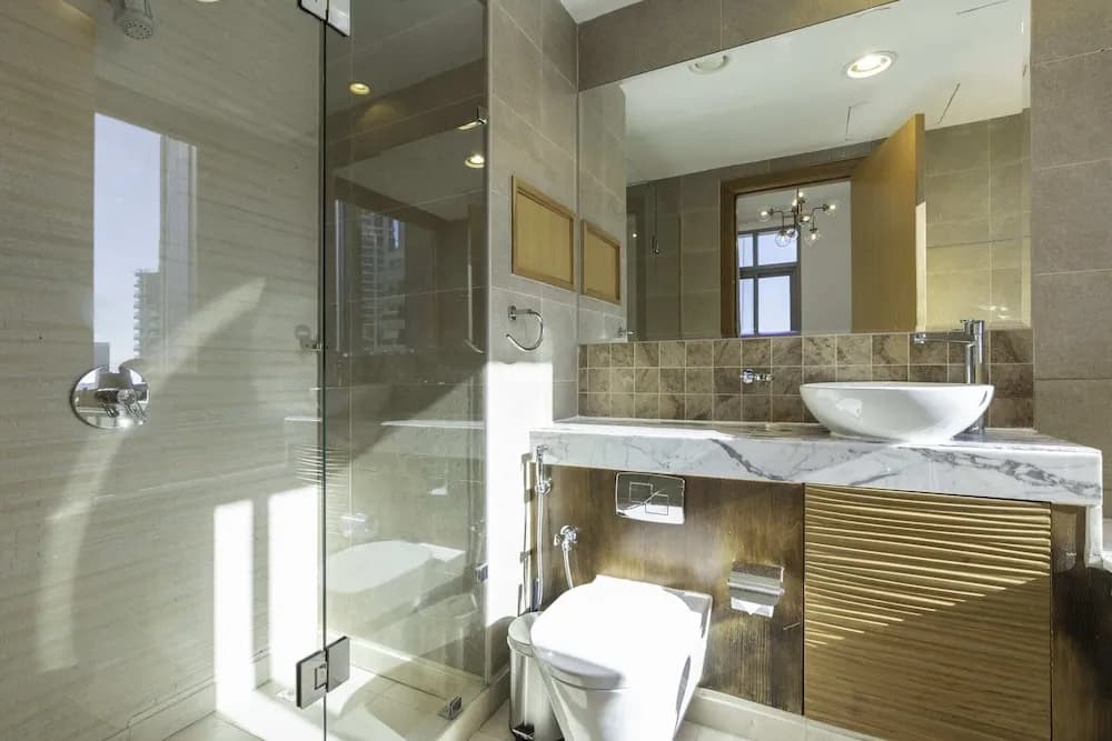 Sleek & Serene Apartment w/ Stunning Marina Views - photo 7