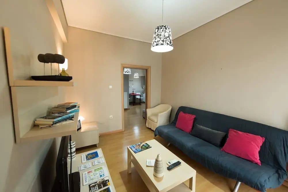 Central 3BD Apt. near Acropolis - photo 11