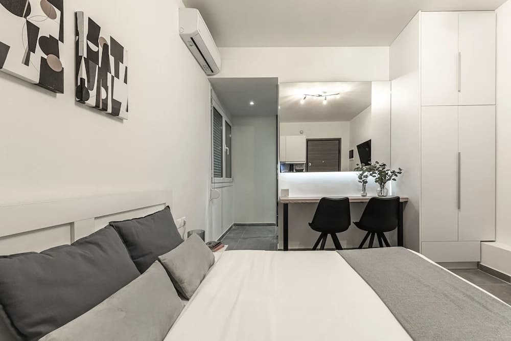 City Center Executive Flat Stadiou - photo 3