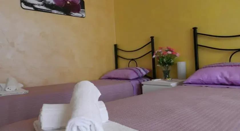 Tibur Sweet House - photo 1