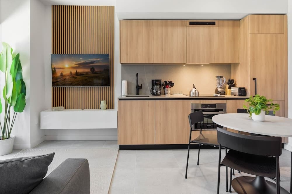 2BR + Den Downtown Miami for 5 - photo 15