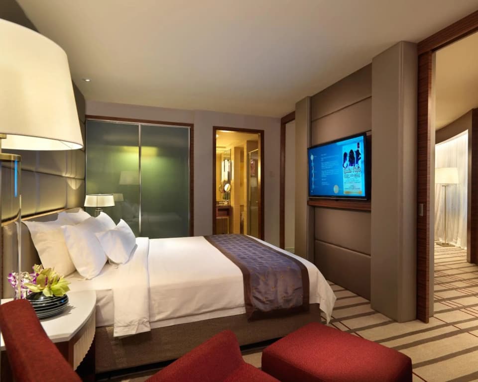 One World Hotel - photo 4