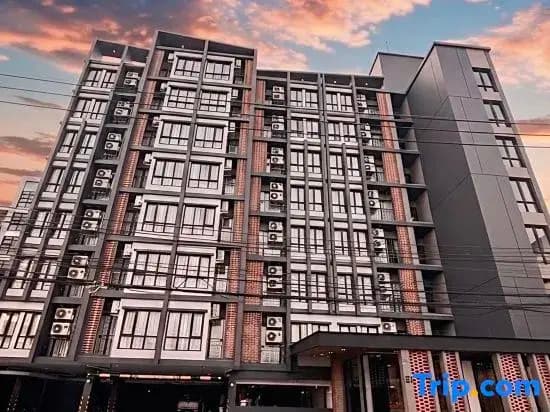 J5 Hotel - photo 1