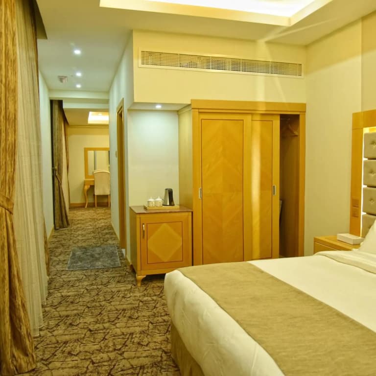 Muscat Plaza Hotel - photo 22