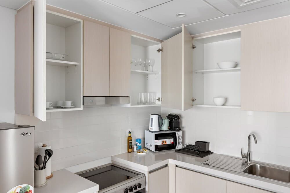 Silkhaus Luxury Canal View 1bdr Yas Island - photo 3