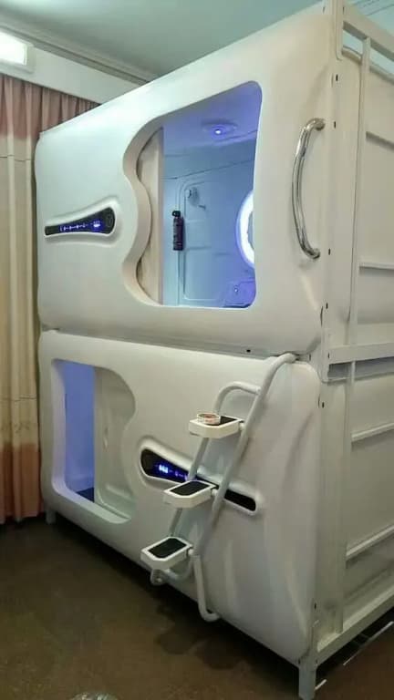 Full Cabin Hostel - photo 12