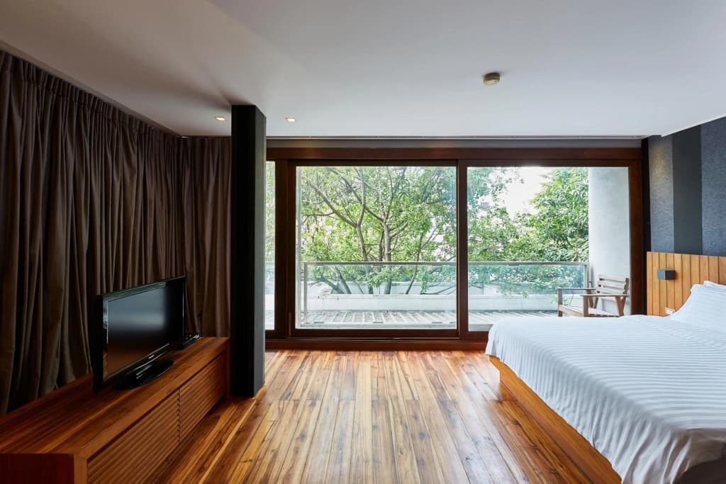 LUXX Langsuan Hotel - photo 4