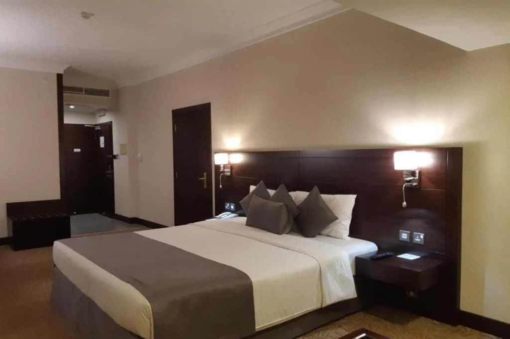 Lotus Grand Hotel Dubai - photo 4