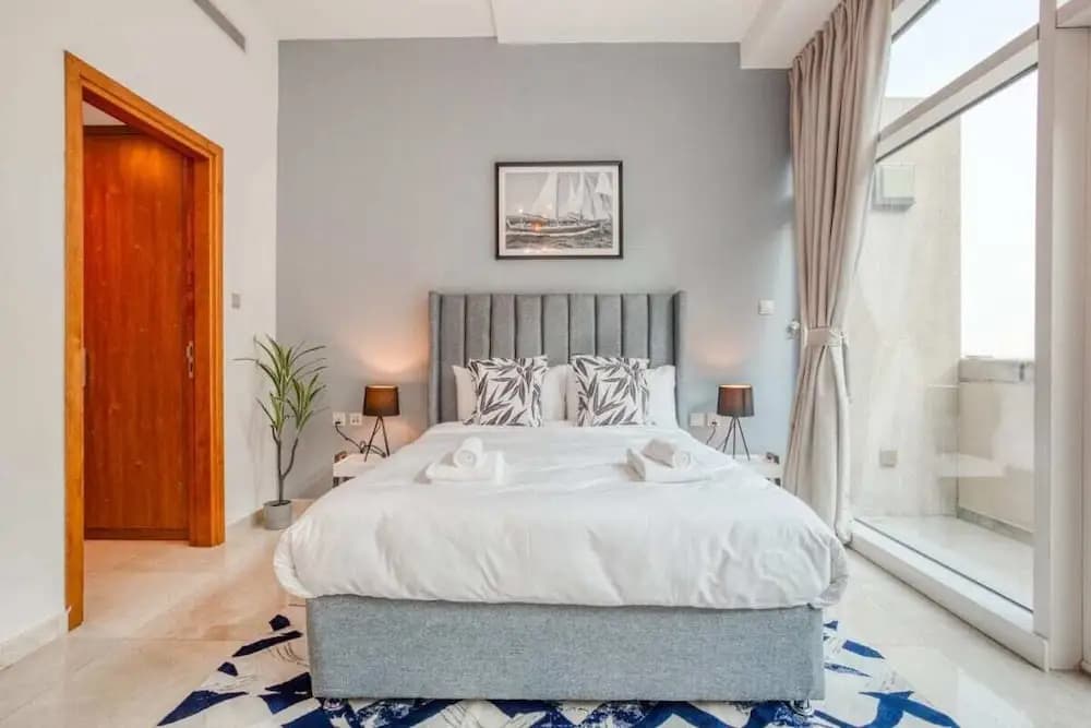 Chic & Cosy Apartment in Bay Square - main photo